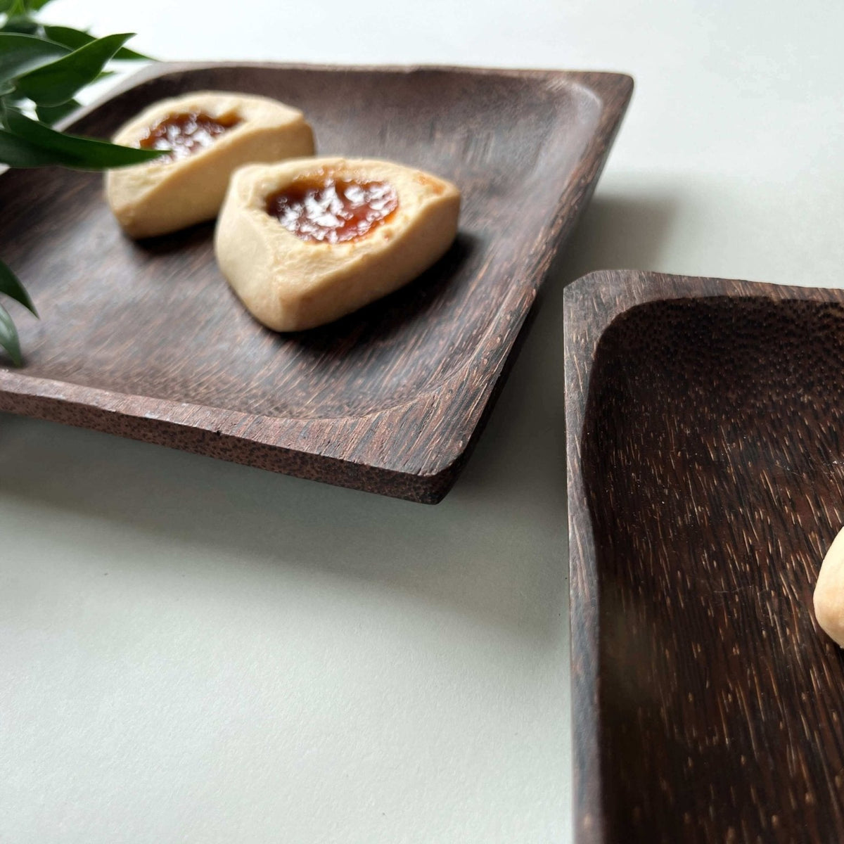 Wood Square Plate Duo - Solange & Frances